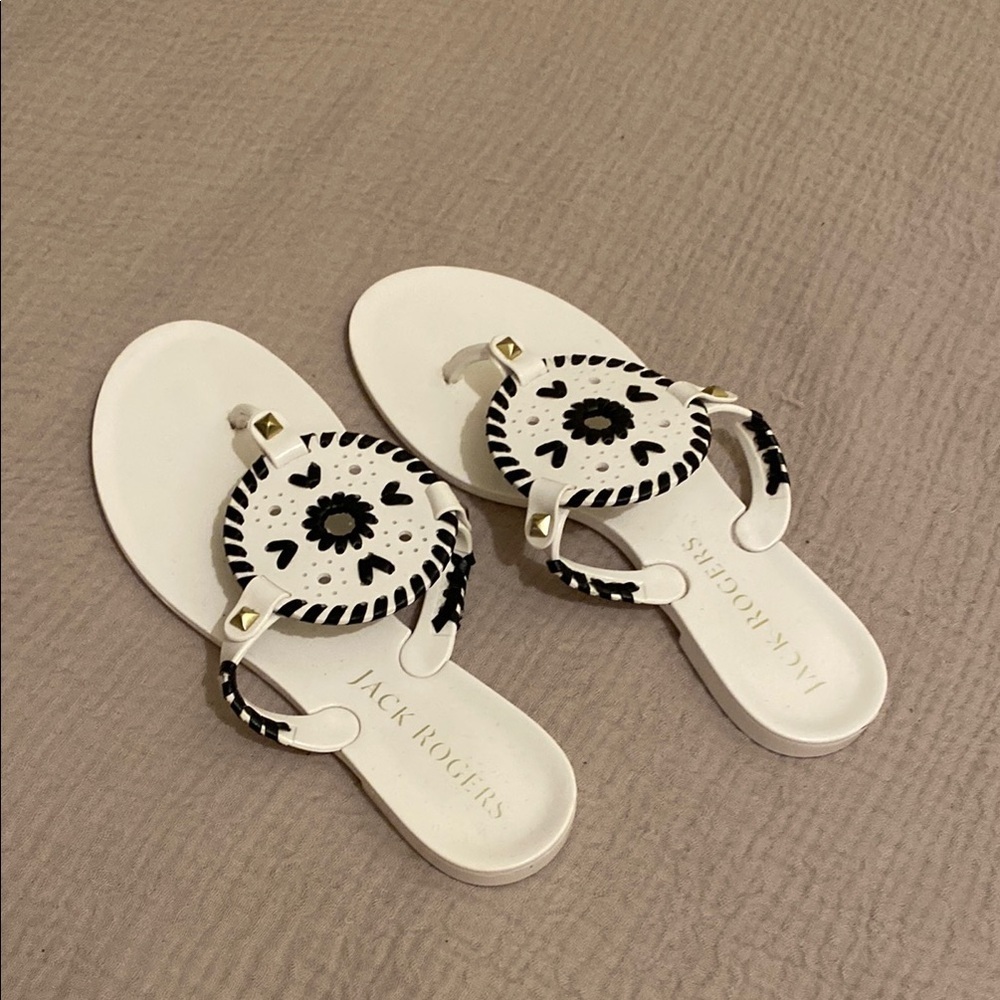Jack Rogers Women's Black and White Sandals. Size 6 - Picture 4 of 7